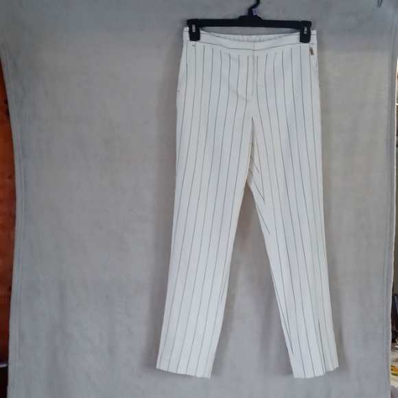 Tommy Hilfiger Wpmen' Striped Black White  Elastic Back Waist Dress Pants size 6 - Picture 1 of 12